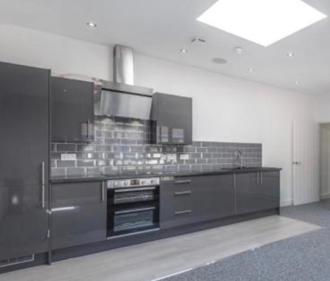 Premium Apartments Thatcham Broadway Exterior foto
